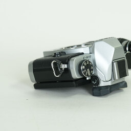 OLYMPUS OM-D E-M10 ボディ シルバー