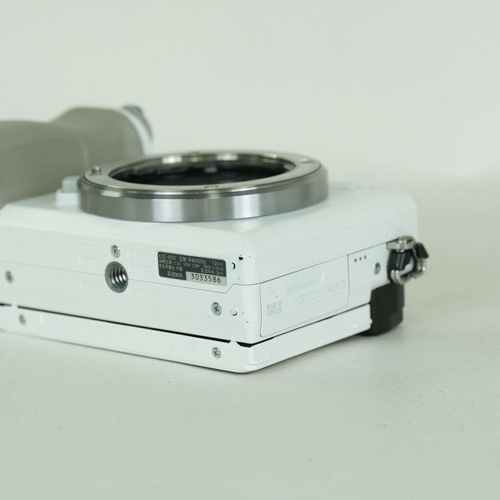 SONY α6100（ILCE-6100）