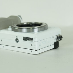 SONY α6100（ILCE-6100）