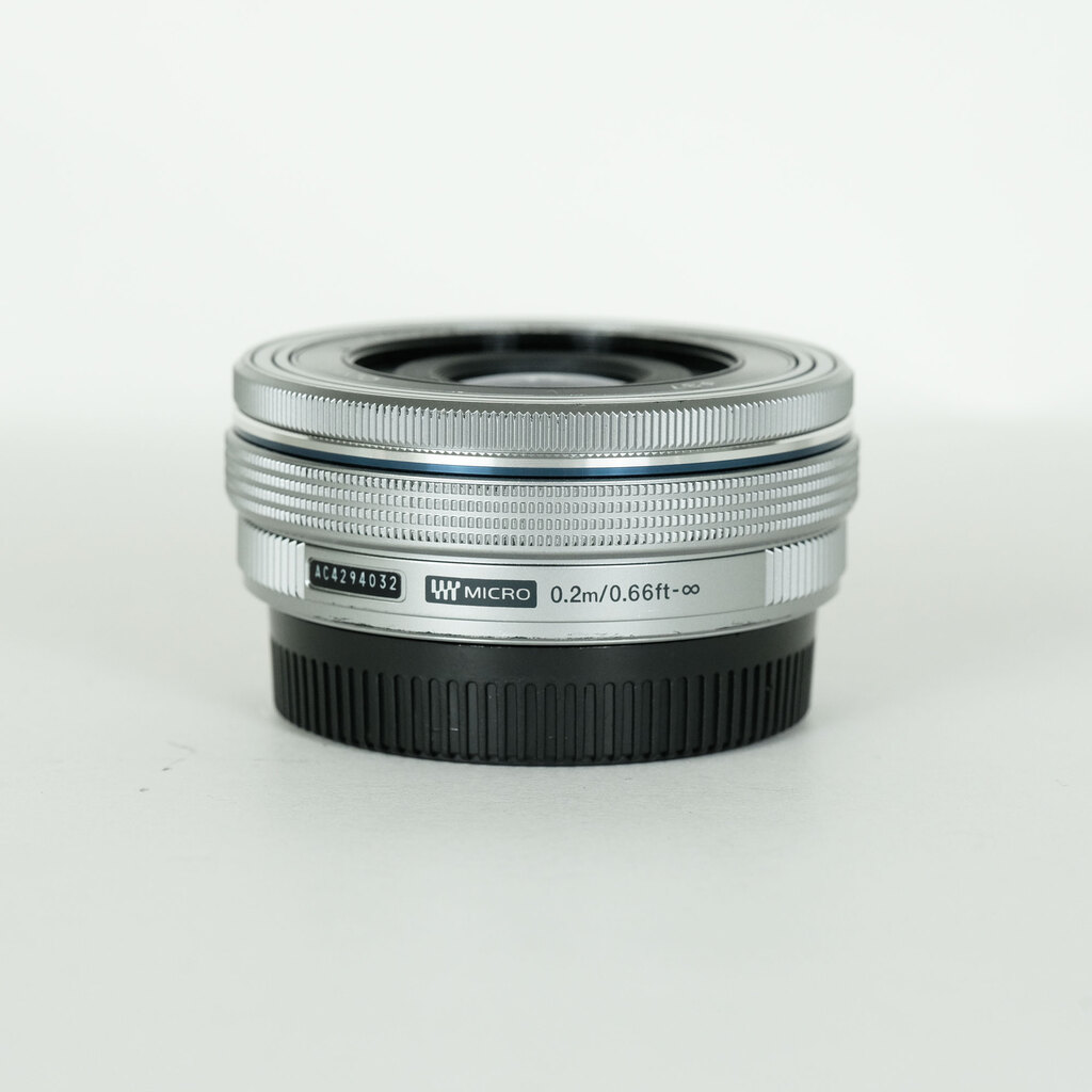 OLYMPUS M.ZUIKO DIGITAL ED 14-42mm F3.5-5.6 EZ シルバー