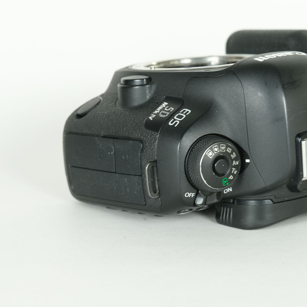 Canon EOS 5D Mark IV