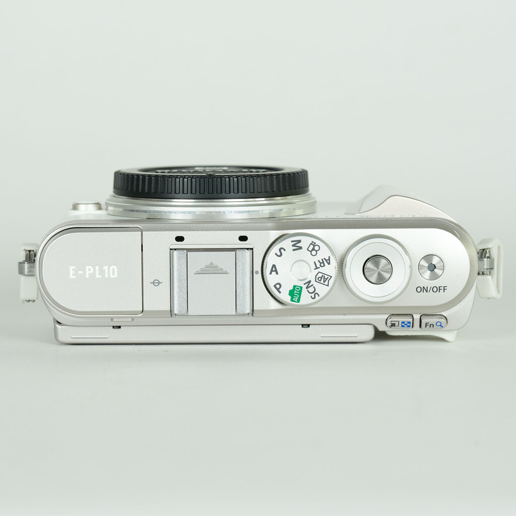 OLYMPUS PEN E-PL10