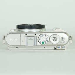 OLYMPUS PEN E-PL10
