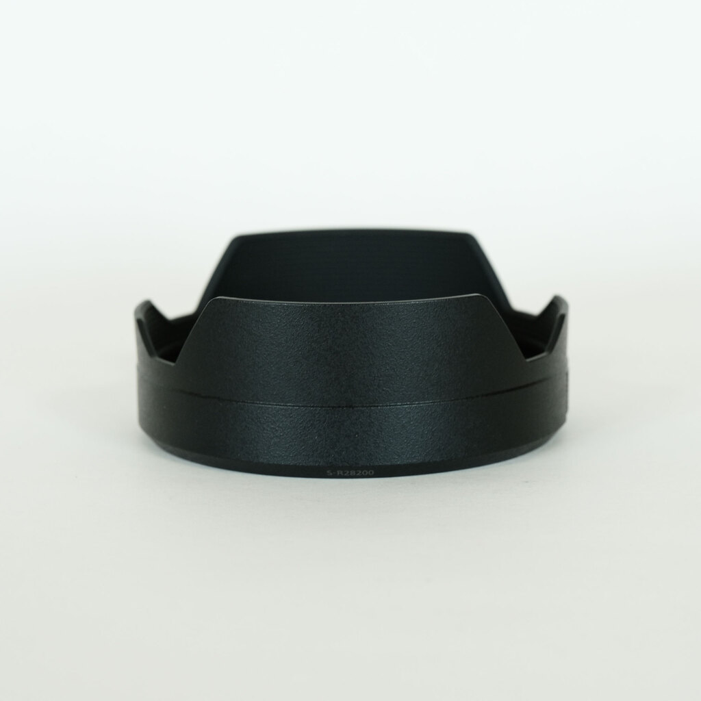 Panasonic LUMIX S 28-200mm F4-7.1 MACRO O.I.S.