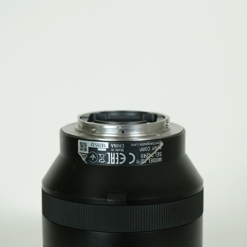 SONY FE 24-240mm F3.5-6.3 OSS SEL24240