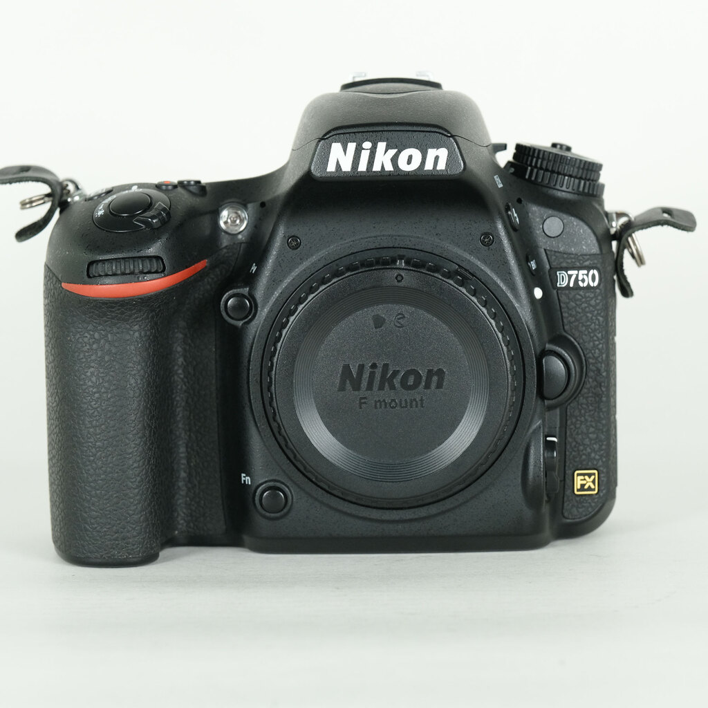 D750 ボディ 中古価格比較 - 価格.com