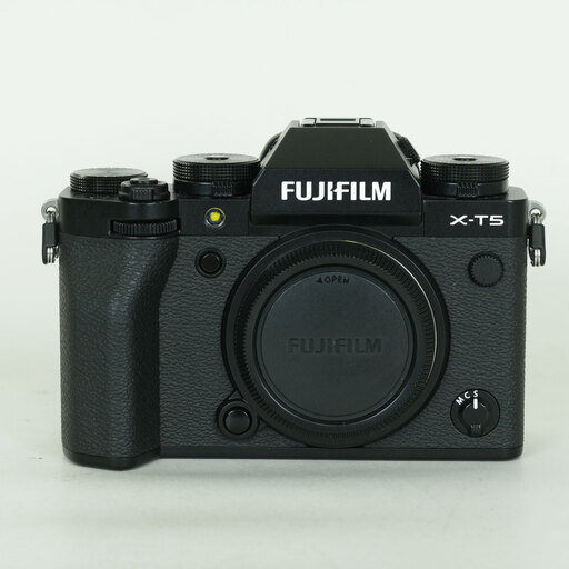 FUJIFILM X-T5