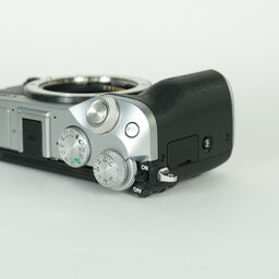 Canon EOS M6