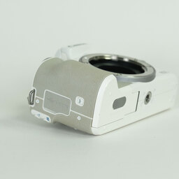 Canon EOS Kiss M Canon EOS Kiss M