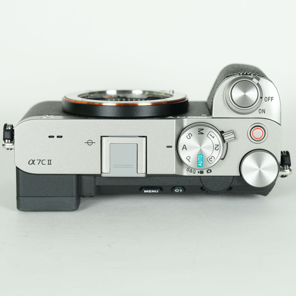 SONY α7C II（ILCE-7CM2）の出品 | ONE SCENE（ワンシーン）