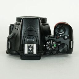 Nikon D5500