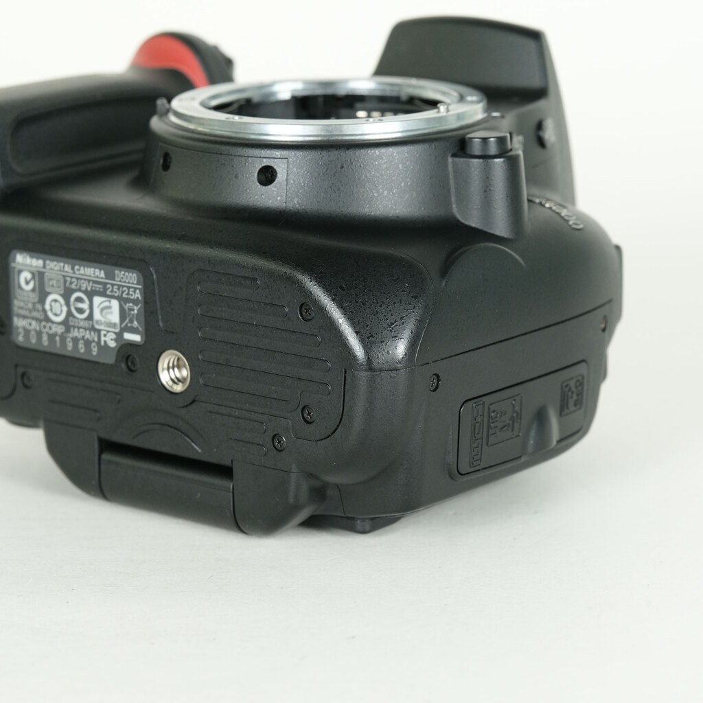 Nikon D5000 ボディ
