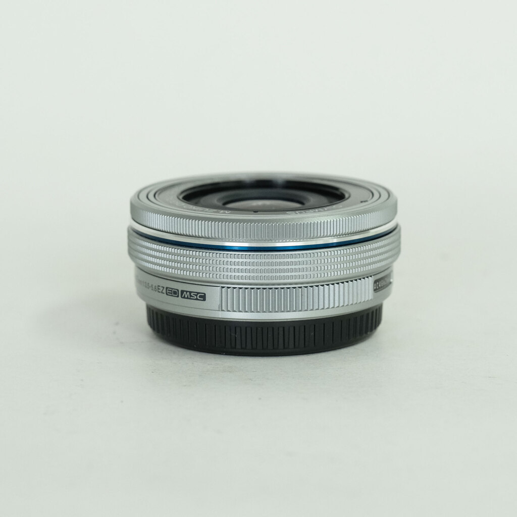 OLYMPUS M.ZUIKO DIGITAL ED 14-42mm F3.5-5.6 EZ シルバー