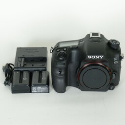 SONY α77IIボディ ILCA-77M2