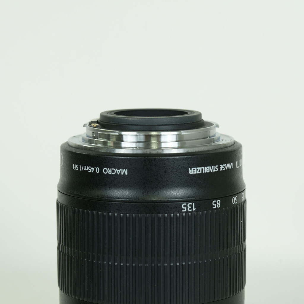 Canon EF-S18-135mm F3.5-5.6 IS