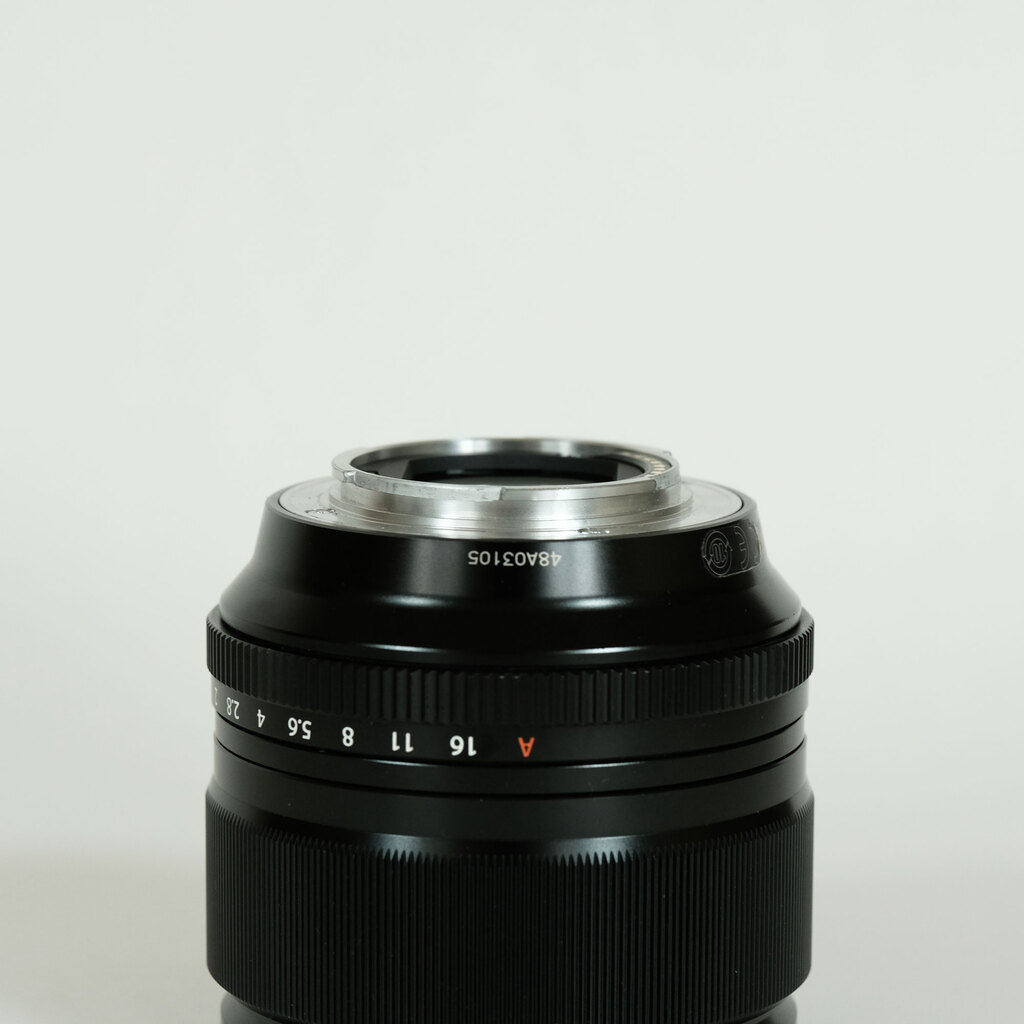 FUJIFILM XF56mmF1.2 R