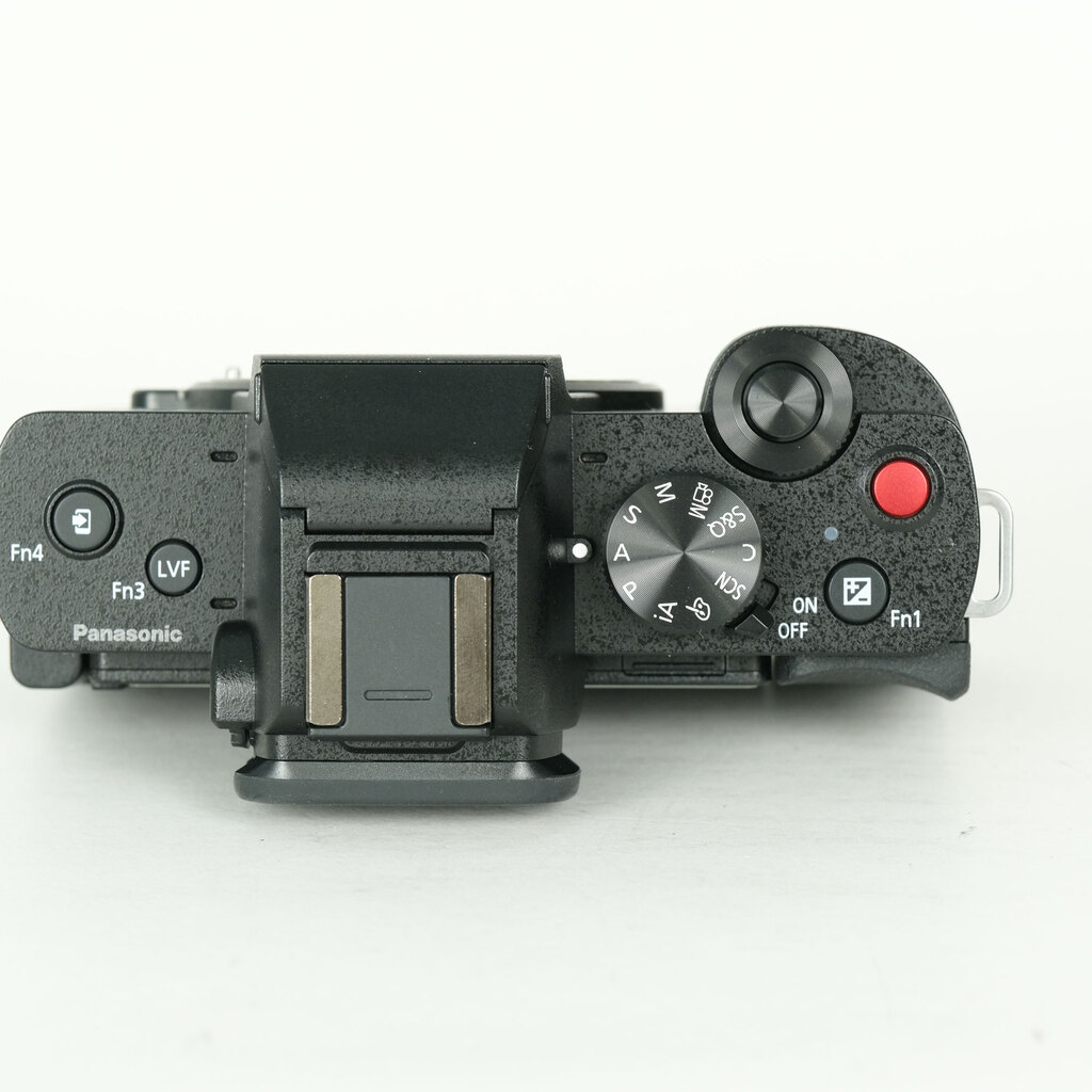 Panasonic LUMIX DC-G100D ボディの出品 | ONE SCENE（ワンシーン）