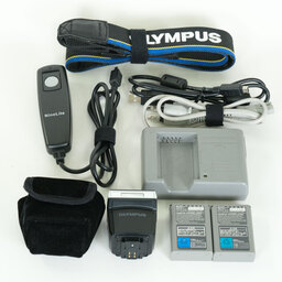 OLYMPUS OM-D E-M5 Mark II