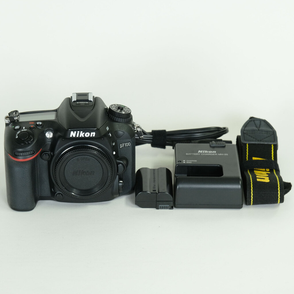 Nikon D7100