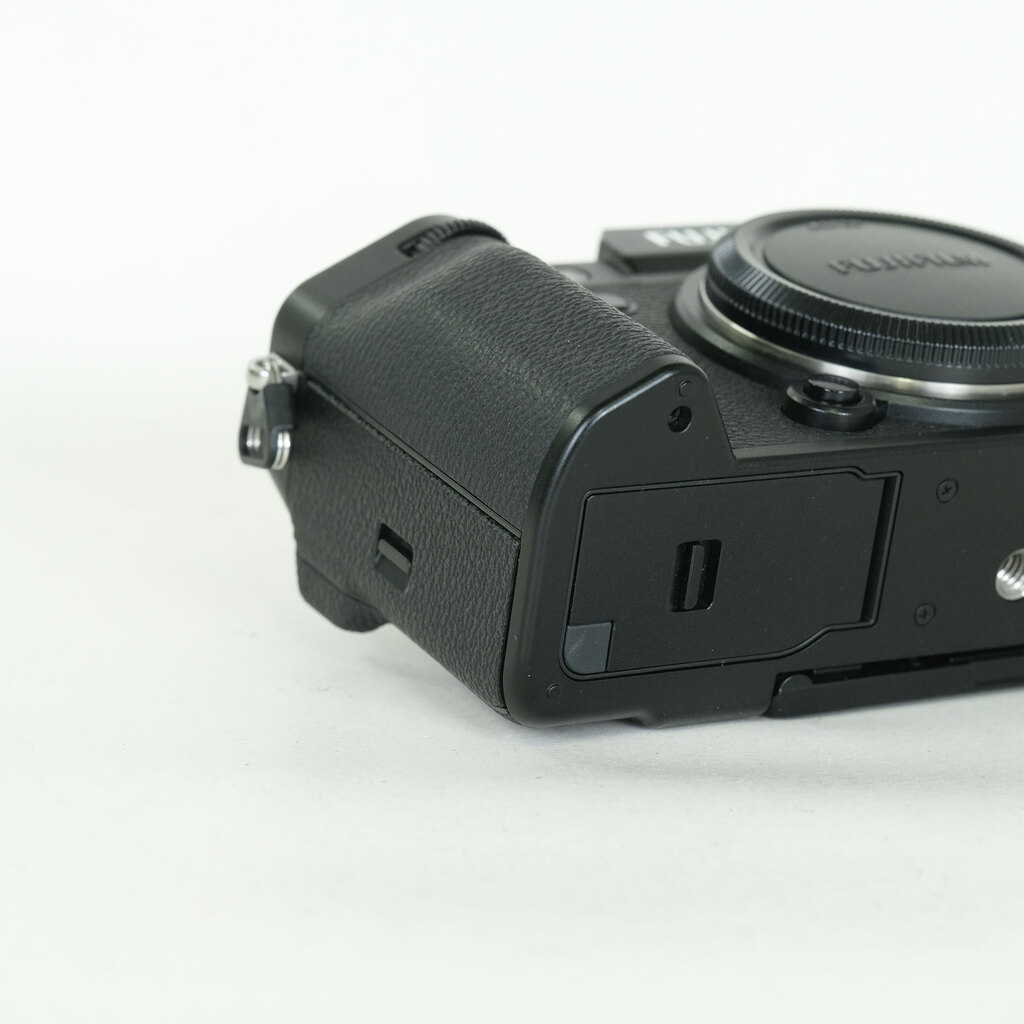 FUJIFILM X-T5