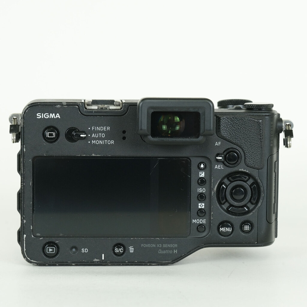 SIGMA sd Quattro H