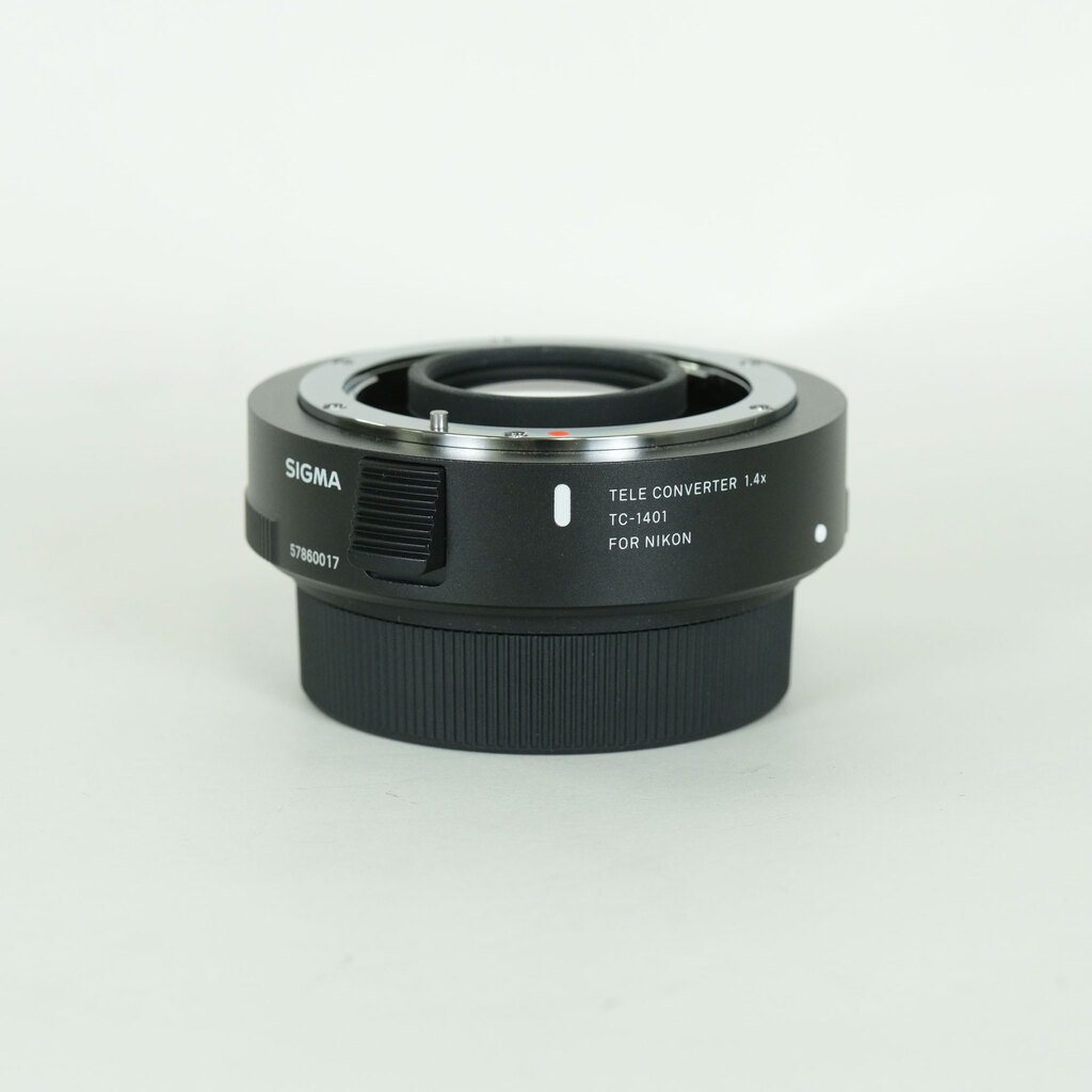 SIGMA Contemporary 150-600mm F5-6.3 DG 1.4xテレコンバーターキット (ニコンF用)