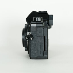 OLYMPUS OM-D E-M5 Mark III