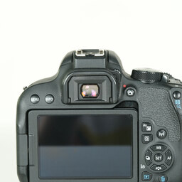Canon EOS Kiss X9i