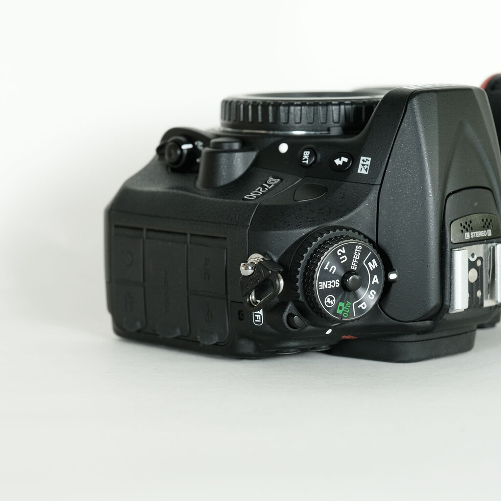 Nikon D7200