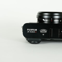 FUJIFILM X100V ブラック