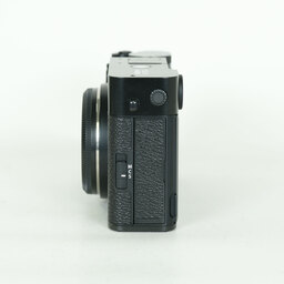 FUJIFILM X-E5