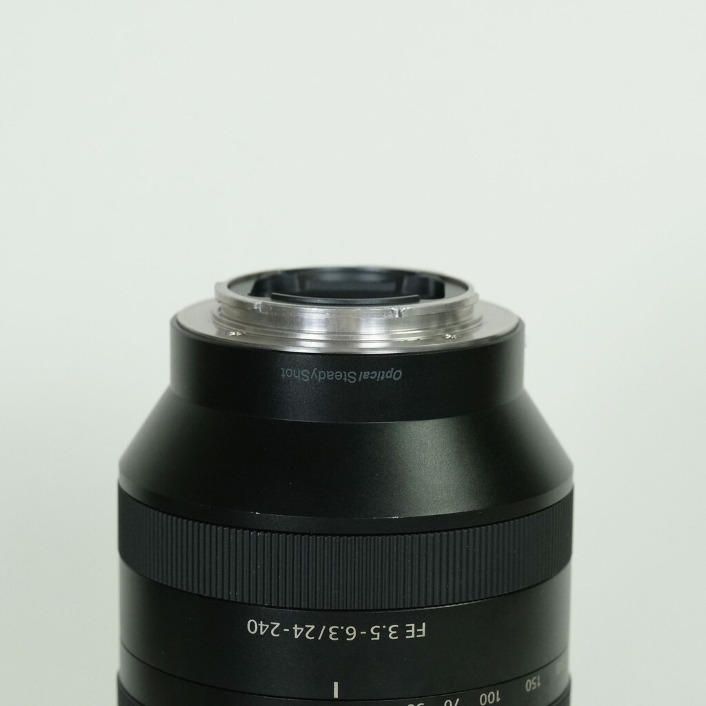 SONY FE 24-240mm F3.5-6.3 OSS SEL24240