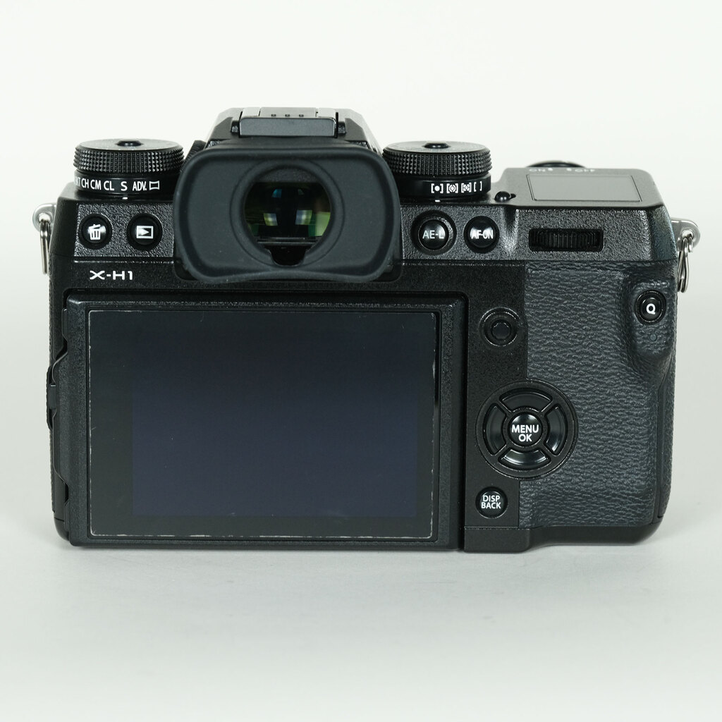 FUJIFILM X-H1