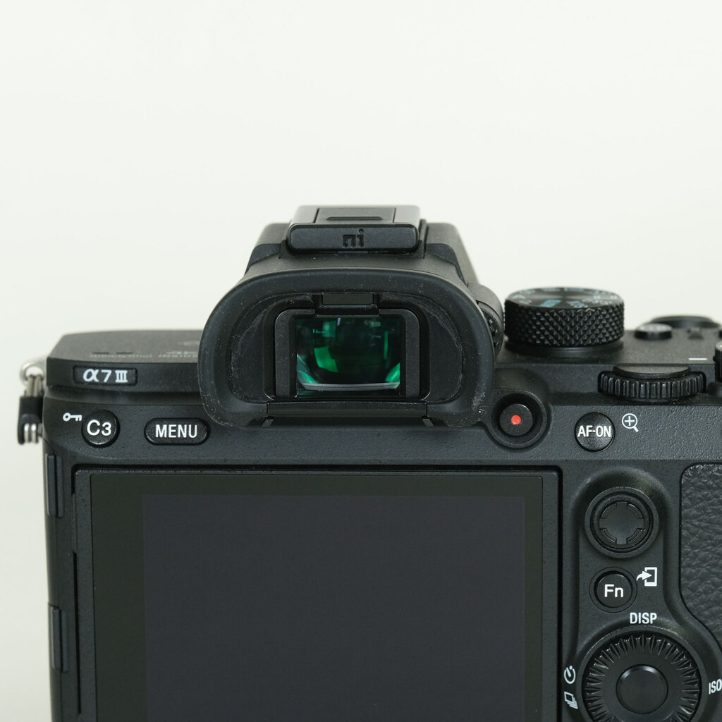 SONY α7 III(ILCE-7M3) SONY α7 III(ILCE-7M3)