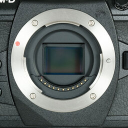 OLYMPUS OM-D E-M1 Mark II