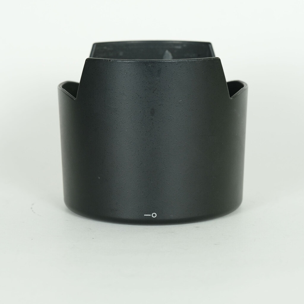 Nikon AF-S VR Micro-Nikkor 105mm f/2.8G IF-ED Nikon AF-S VR Micro-Nikkor 105mm f/2.8G IF-ED