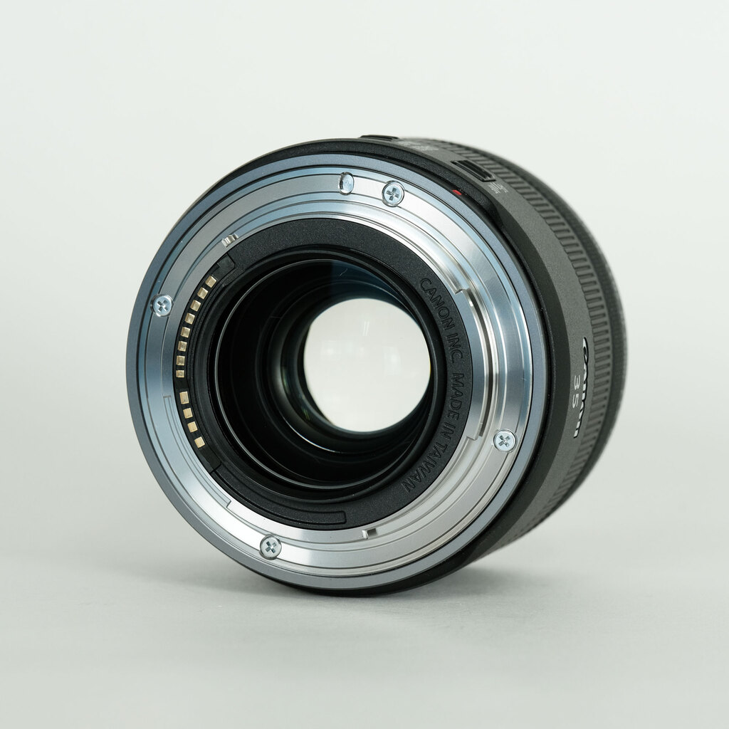 Canon RF35mm F1.8 MACRO IS STM