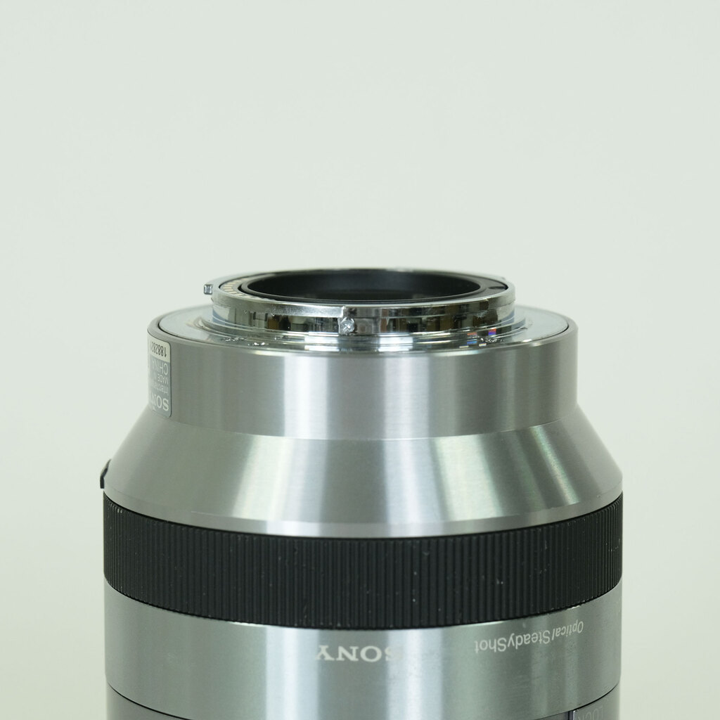 SONY E18-200mm F3.5-6.3 OSS SEL18200