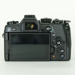 OLYMPUS OM-D E-M1 Mark II OLYMPUS OM-D E-M1 Mark II