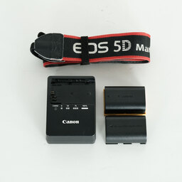 Canon EOS 5D Mark IV