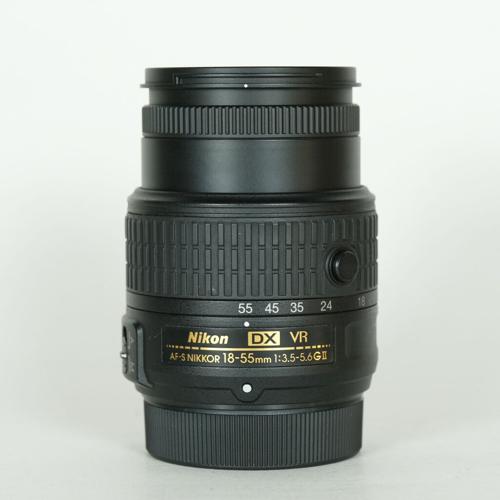 Nikon AF-S DX NIKKOR 18-55mm f3.5-5.6G VR II