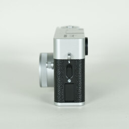 FUJIFILM X half X-HF1