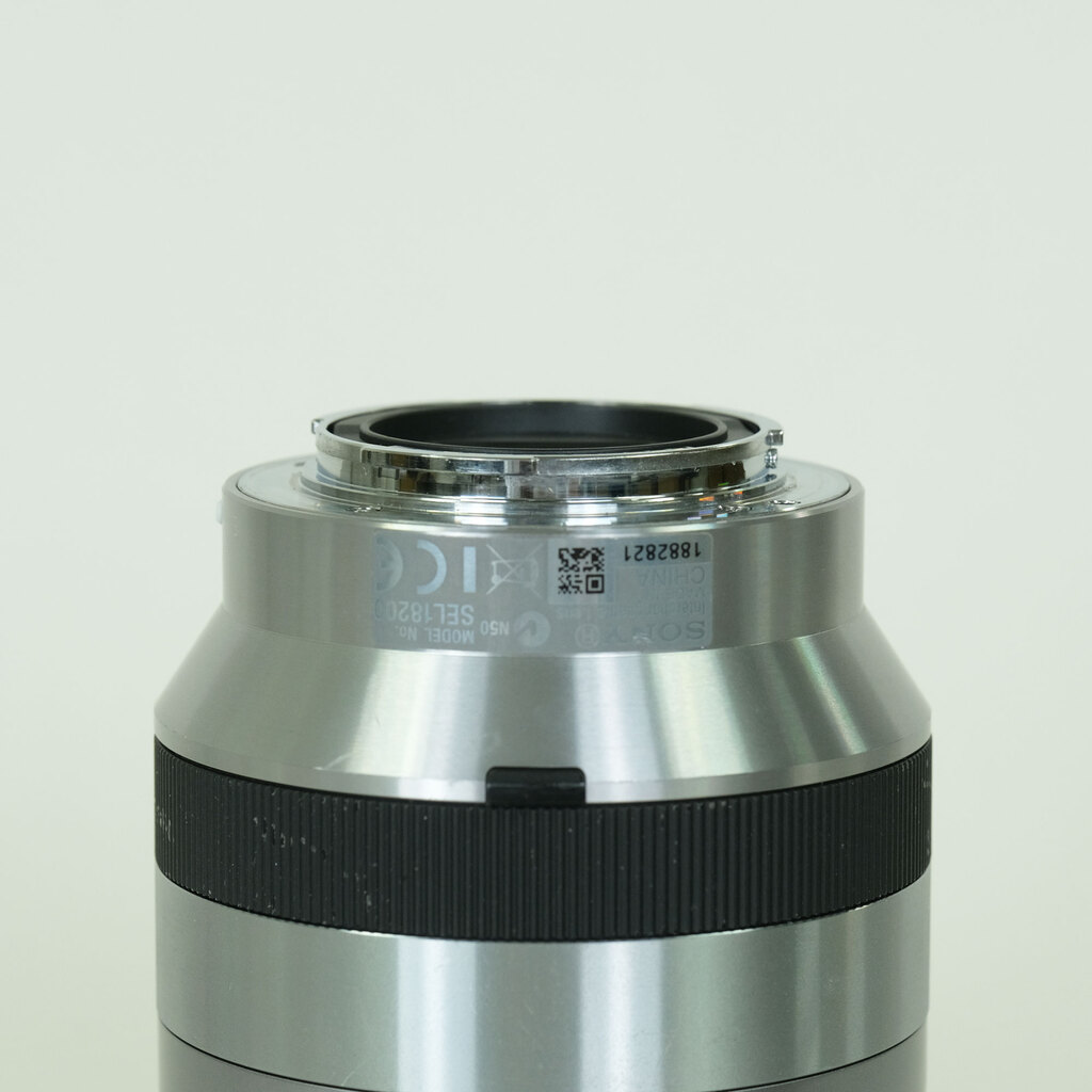 SONY E18-200mm F3.5-6.3 OSS SEL18200