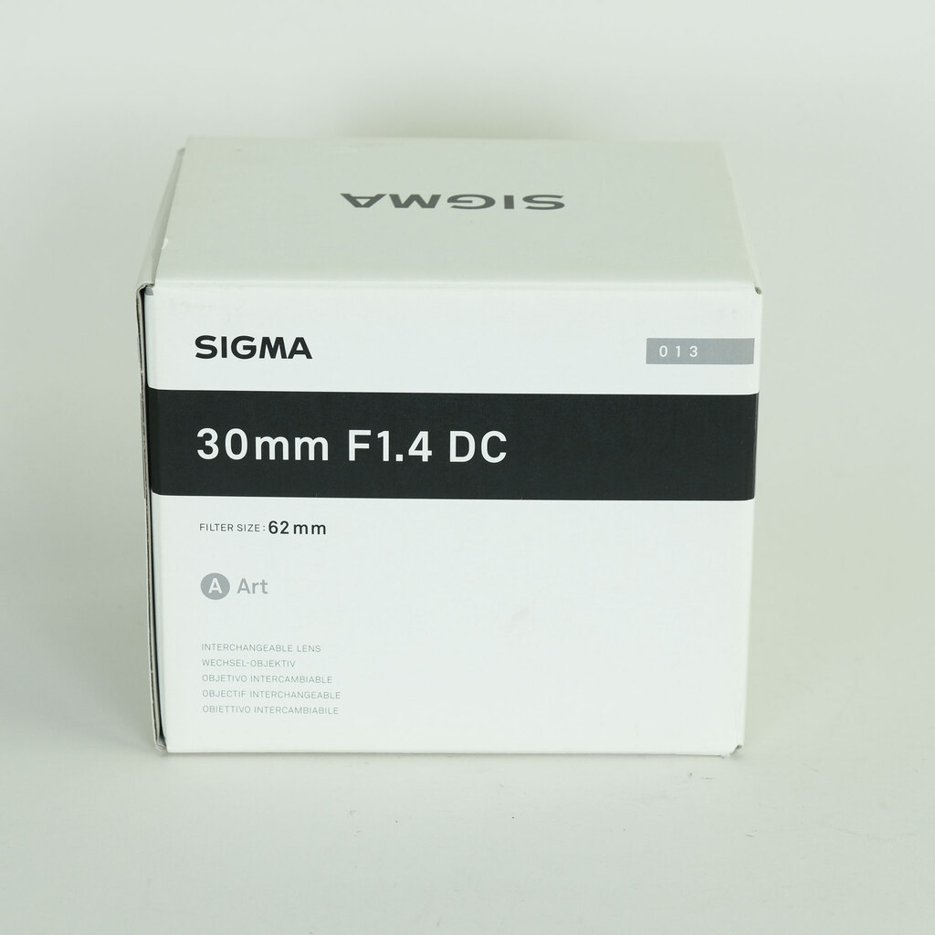SIGMA 30mm F1.4 DC HSM | Art [キヤノン用]