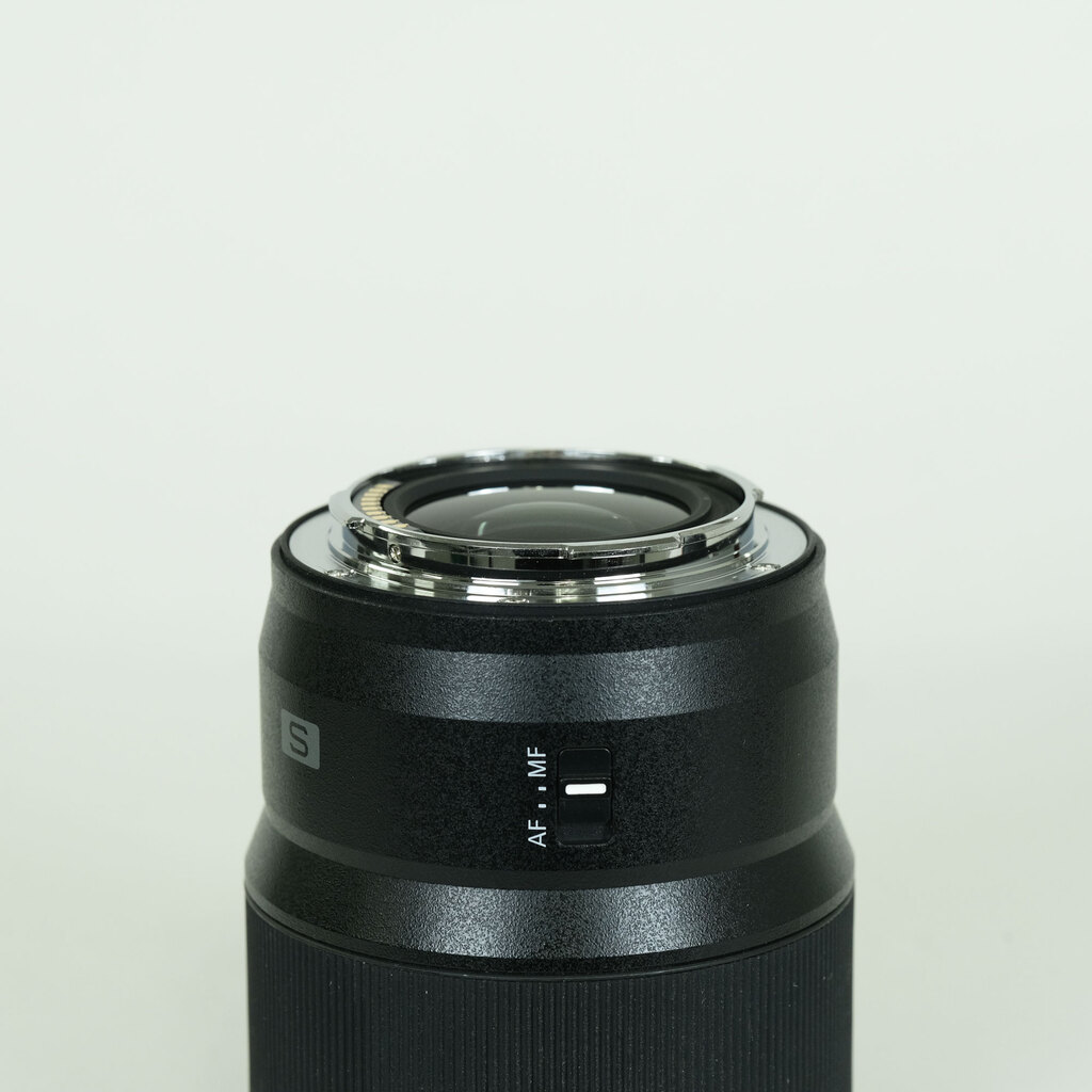 Panasonic LUMIX S 50mm F1.8 Panasonic LUMIX S 50mm F1.8