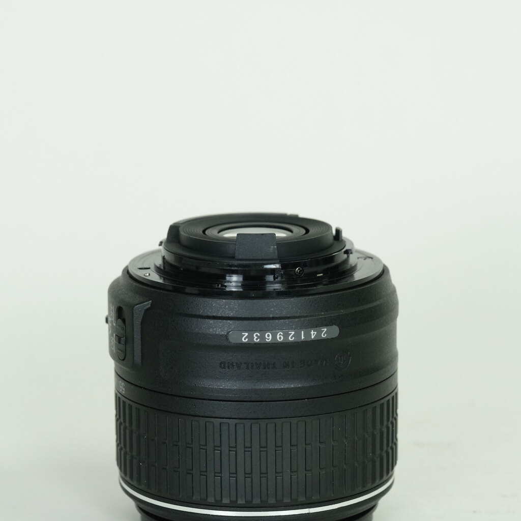 Nikon AF-S DX NIKKOR 18-55mm f3.5-5.6G VR II