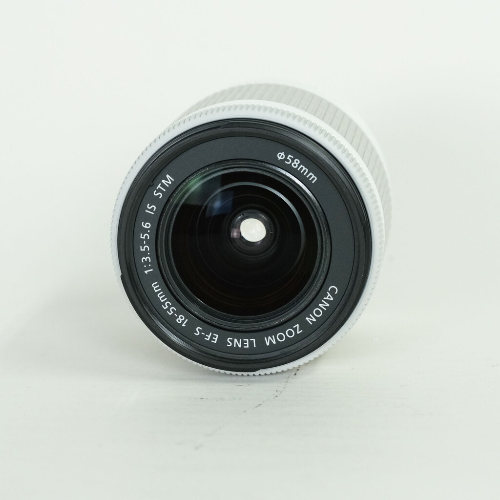 Canon EF-S18-55mm F3.5-5.6 IS STM ホワイト