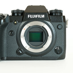 FUJIFILM X-H1