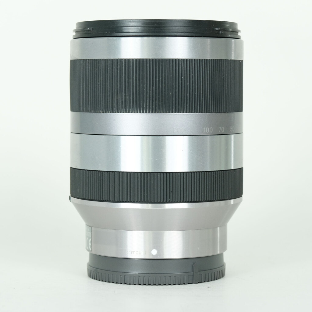 SONY E18-200mm F3.5-6.3 OSS SEL18200