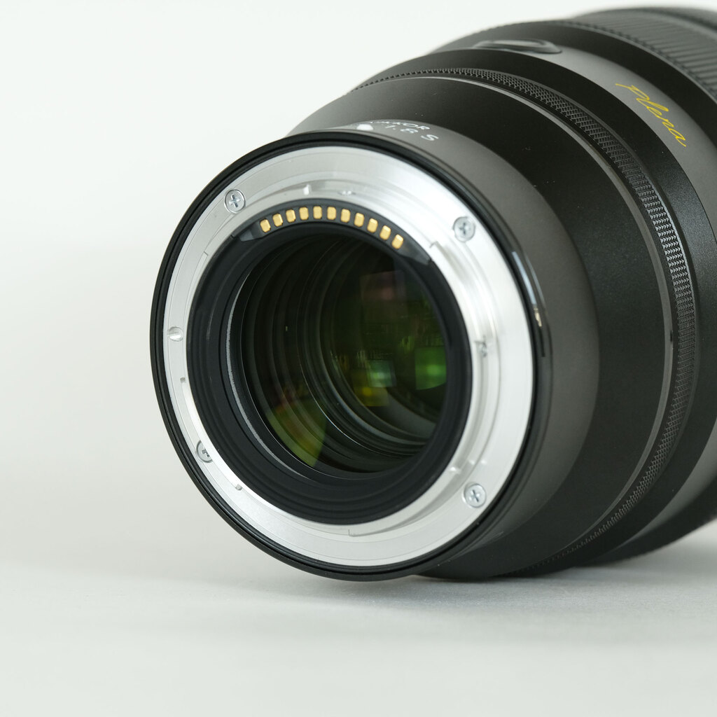 Nikon NIKKOR Z 135mm f/1.8 S Plena